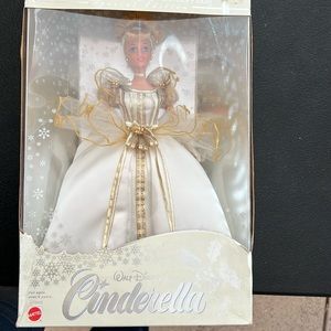 1997 Walt Disney Cinderella KB Toys Winter Dreams Special Edition Mattel #18505
